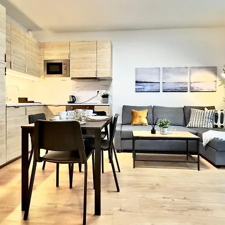 Lejlighed Yarn - Free Private Parking - Balcony With View - Shopping Mall *