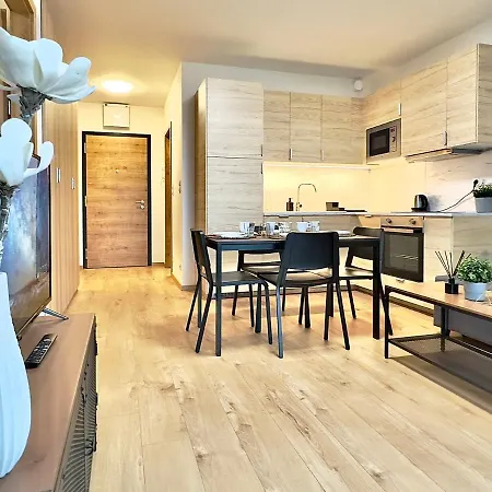 Appartement Yarn - Free Private Parking - Balcony With View - Shopping Mall