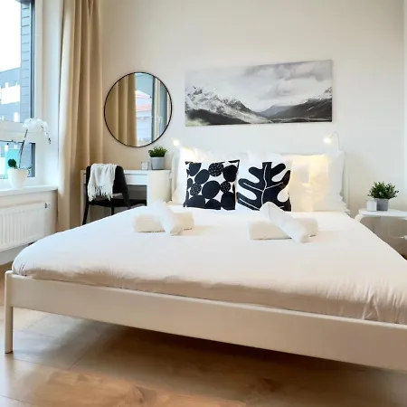 Yarn - Brand New - Free Parking - Balcony With View - Shopping Mall *