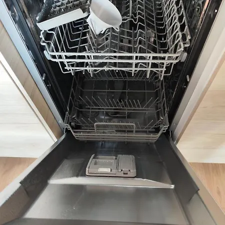 Yarn - Free Private Parking - Balcony With View - Shopping Mall *