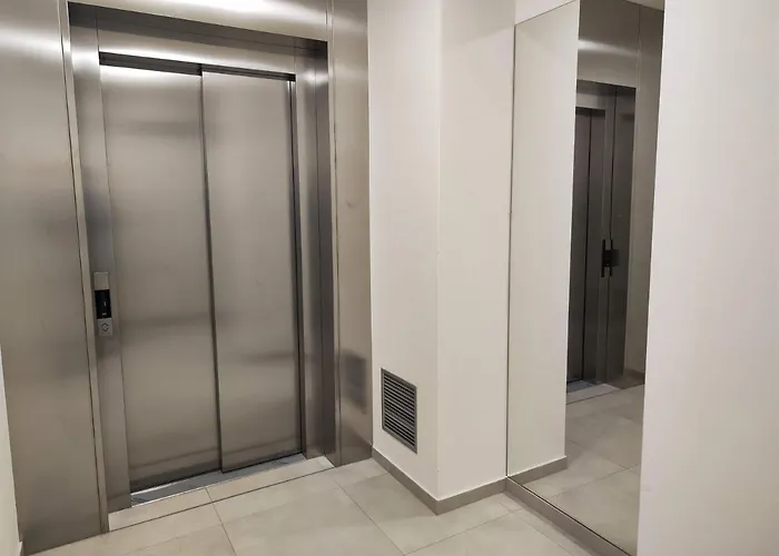 Appartamento Yarn - Free Private Parking - Balcony With View - Shopping Mall