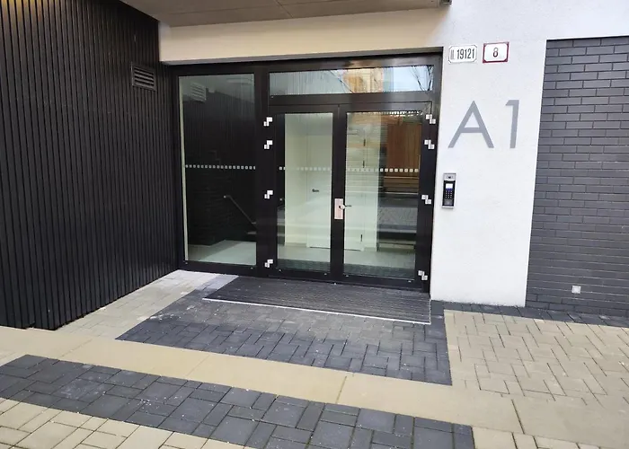 Yarn - Free Private Parking - Balcony With View - Shopping Mall * Bratislava