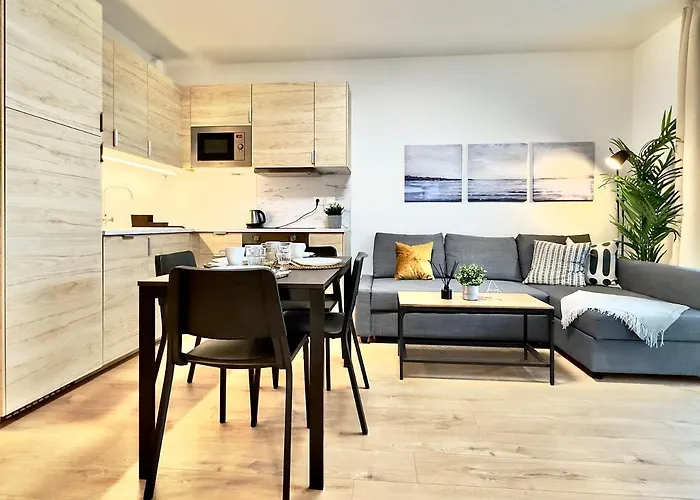 Appartamento Yarn - Free Private Parking - Balcony With View - Shopping Mall *