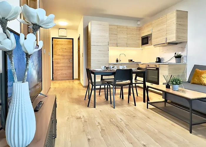 Appartamento Yarn - Free Private Parking - Balcony With View - Shopping Mall